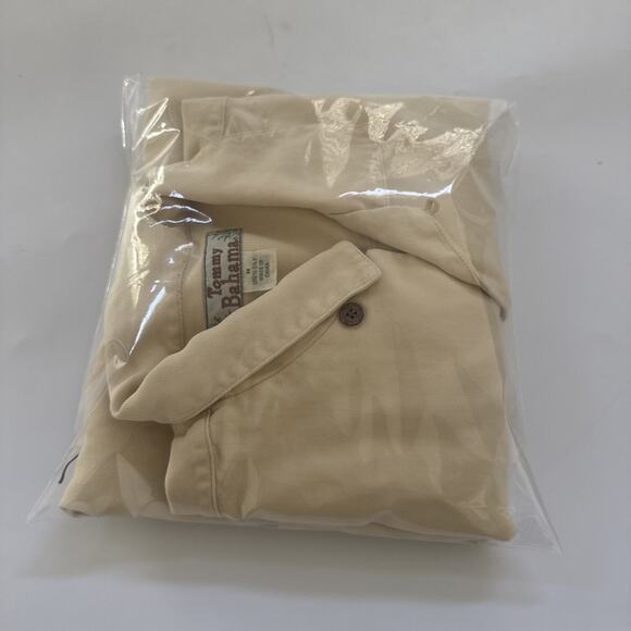 Vintage Tommy Bahama 100% Silk Shirt Men's Medium Yellow Geometric Texture - Picture 9 of 9